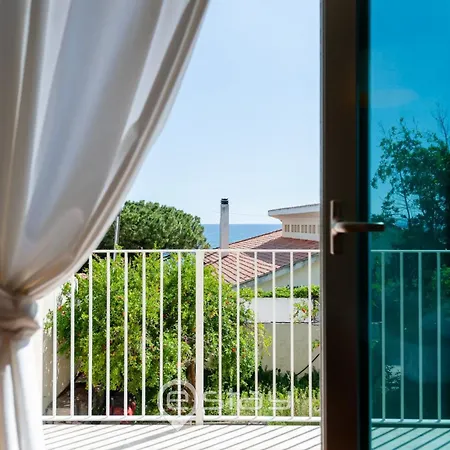 Margine Rosso Villa