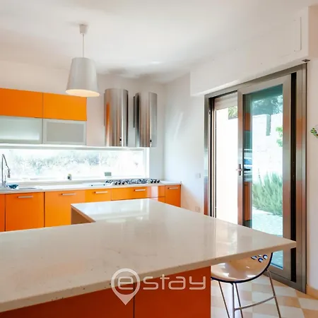 Margine Rosso Villa Quartu SantʼElena